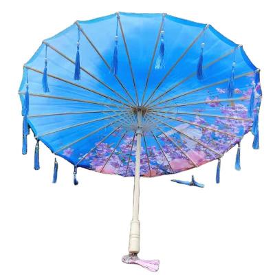 China 82cm Modern Oilpaper Style Chinese Cospaly Japan Style Dancing Umbrella Tassel Photography Hanfu Silk Cloth Umbrella Ancient Vintage for sale