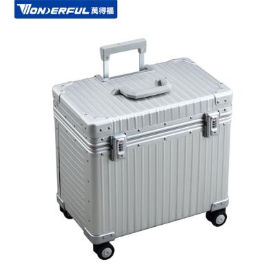 China Waterproof Shockproof Dustproof Professional Customized Hard Metal Aluminum DJ Flight Carrying Case For Tools Equipments for sale