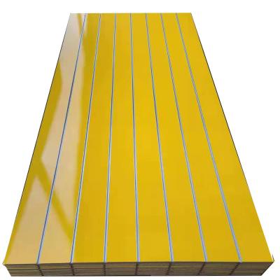 China 1220x2440x18mm slatwall tablero MDF slatwall paneles moisture proof ranurados for sale