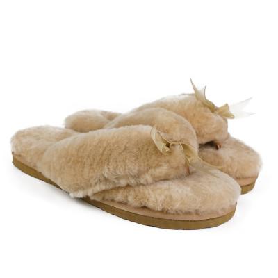 China 2022 Fashion Light Weight 2022 Winter Sheepskin Indoor Slippers Fur Plush Slippers Woolen Warm Women for sale