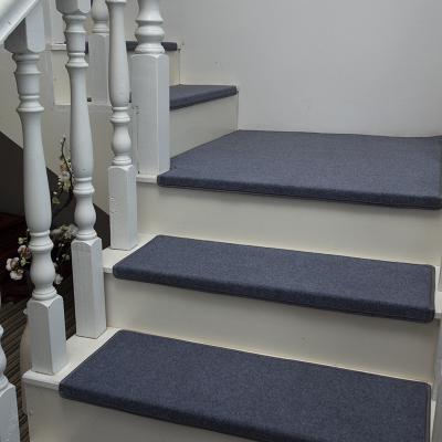 China Washable Stair Mats With Soft Blanket Surface Absorbs Light To Protect Kids Eyes for sale