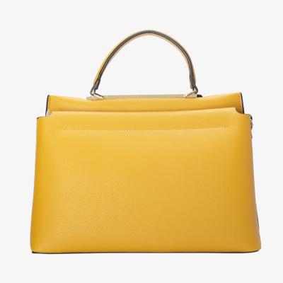 China Luxury Elegant Style 2022 Female Shoulder Bag Leisure Yellow Designer Tote Handbag for sale