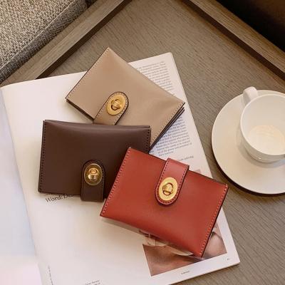 China Fashion OEM Ladies Elegant Mini Envelope Card Holder Short Wallet for sale