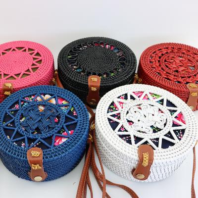 China 100% Handmade Eco-Friendly National Black White Casual Rattan Beach Bags Gusure Woven Shoulder Bag Vitname Bail Leather Bag Embellished for sale