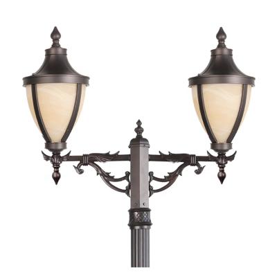 China Customized Customized Triple Arm Wall Lamp Garden Lights Double Arm Design Outdoor Globular Post Lights for sale