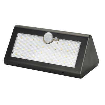 China Outdoor Solar Led Garden Light ABS LED 4W Infrared Waterproof Solar Wall Light Outdoor Solar Temperature Sensor IP65 Solar Wall Light for sale