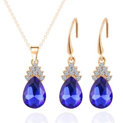 China Luxury Custom Romantic Jewelry 18K Gold Christmas Necklace and Initial Women Crystal Jewelry Earring Set for sale