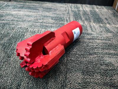 Chine PDC Drag Bit 135mm 5wing 2 3-8API REG Thread PDC Drill Bit For Water And Geothermal Well Drilling à vendre