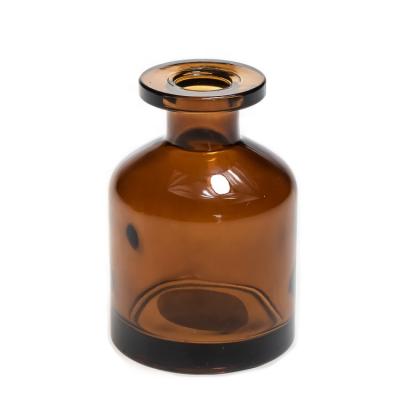 China Luxury Wholesale Empty Amber Glass Reed Diffuser Bottle 100ml 200ml 500ml Luxury Home Fragrance for sale