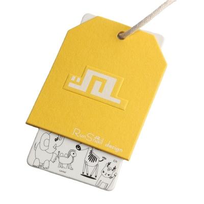 China Recyled White Card Paper Hang Tag With Yellow Printed And Logo Hot Stamping For Men and Wowen Clothes for sale