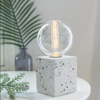 China Tischlampe-Dekorationsschreibtischleuchte der Birne LED der netten Weinlese Acryl-G80 Edison Kanlong-Terrazzo für Haupthotelschlafzimmerdekor zu verkaufen