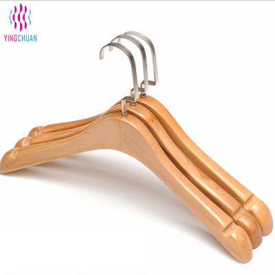 China 2022 100 Pack Hanger Wholesale Wood Coat Hangers Custom Minimalist Wooden Suit Hangers For Cloth for sale