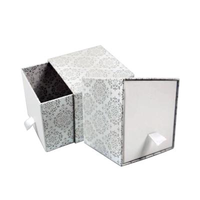 China Recycled Materials Custom Cardboard Luxury Candle Box With Ribbon Handle for sale