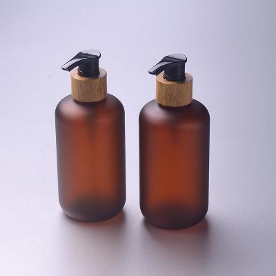 Chine 8oz a givré l'ODM cosmétique d'emballage de l'ANIMAL FAMILIER 250ml de bouteille de pots privés d'air UV cosmétiques ambres de protection à vendre