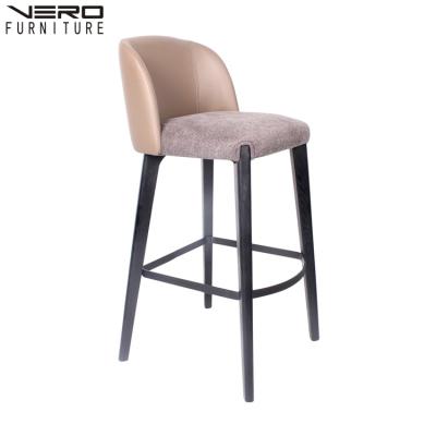 China Modern Wholesale Classic Comfortable Bar Stool Chair for sale