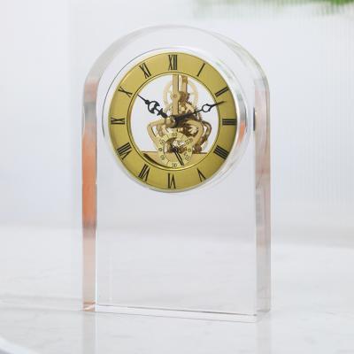 China High Quality Europe Door Shape K9 Crystal Table Clock Home Decoration Crystal Clock For Company Advert Souvenir Gift Custom Logo for sale