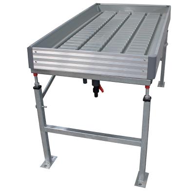 Cina 4x12ft 5x10ft Grey Greenhouse Rolling Benches Hot hanno immerso la gamba galvanizzata di rivestimento in vendita