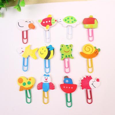 China Z005 Eco-Friendly Promotional Ready To Ship Wooden Cute Novelty Toy Child Toys Colorful Sticky Pacifier Clip for sale