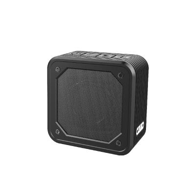 China Golf Wireless Speaker IPX6 Waterproof Built-in Speaker Wireless Magnetic Chart Stand for sale