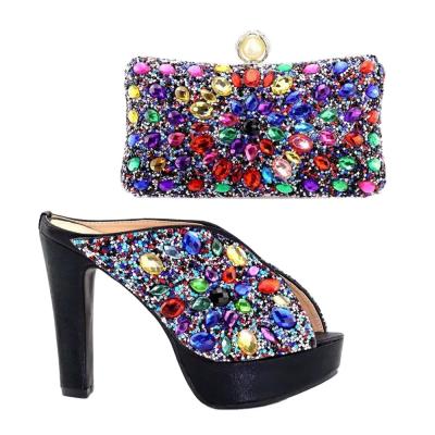 China Neue Einführung afrikanische Schuhe und Taschen Set Frauen Fersen Passende Handtasche für Hochzeit italienische Damen Schuhe Party Handtasche zu verkaufen