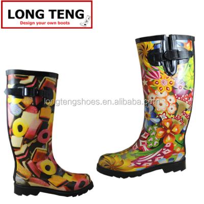 China Recyclable Cheap Fashionable Ladies Plastics Rain Boots With Soft Color for sale