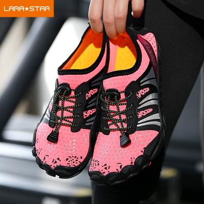 China Custom Made Breathable Men Women Walking Beach Resistant Swim Shoes Aqua Socks Pool Water Shoes Quick Dry for sale