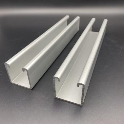 China Aluminum Unistrut Channel Plain Slotted Support Aluminum Strut Channel Rail à venda