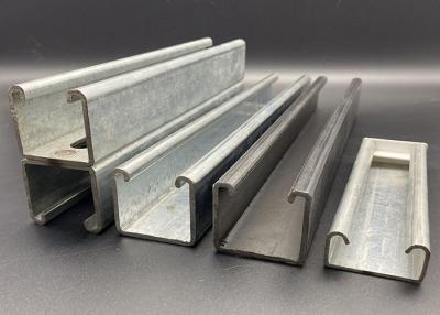 Chine acier au carbone unistrut de contrefiche de 6M Metal Strut Channel 41x82 2.5mm double à vendre