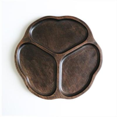 China Sustainable Wooden Sapele Compartment Dish Charger Wooden Plates With Flower Shape Divider For Dinner for sale