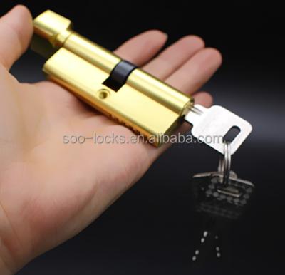 China Cheap Price Indoor Aluminum Material Door Lock Cylinder With Brass Plated Full Size Key Available for sale