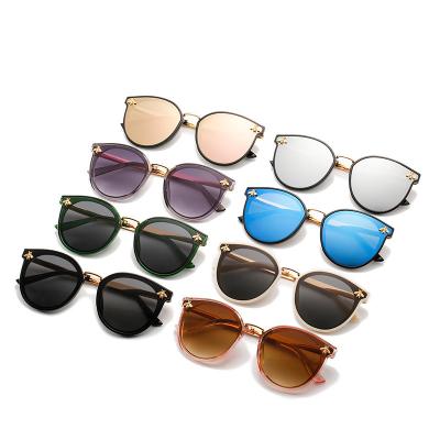 China Retro Round Frame Small Bee Sunglasses Women Shape Sunglasses For Men for sale