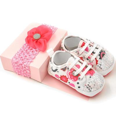 China Anti-slip baby shoes with headband for sale