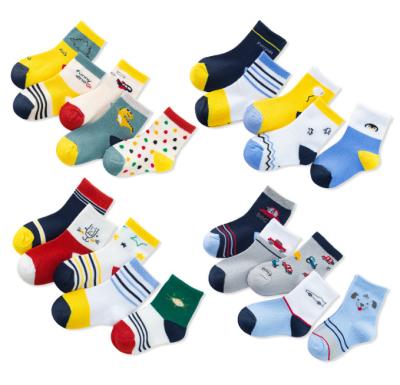 China Fashion Sporty Theme Combed Cotton Young Boy Cozy Cartoon Tube Baby Kids Boy Socks for sale