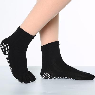 China Antibacterial Pilates Yoga Socks For Martial Arts Non Slip Socks Fitness Yoga Socks for sale