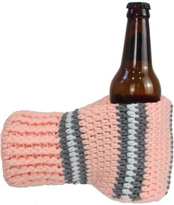 China 2021 New Design Heat Resistant Drinking Glove 100% Holder Custom Acrylic Knitted Beer Mitt For Gift for sale