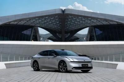 Cina Lynk & Co Z10 2024 modello 95kWh 702km a trazione integrale guida intelligente Ultra in vendita