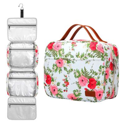 China Lightweight wieght hanging travel bag toiletry organizer, large capacity bags and cosmetic cases for women for sale