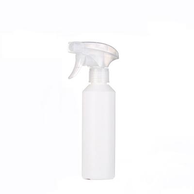 China Non Spill High Output PET Water Bottle With All Plastic Trigger Sprayer for sale