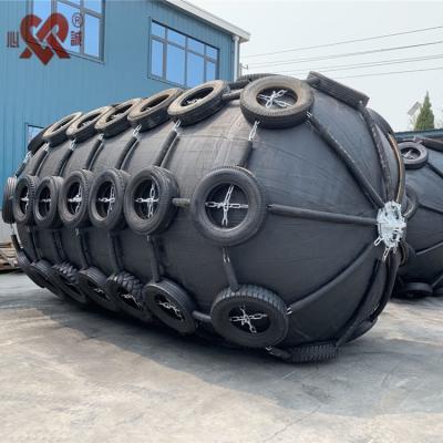 China Marine Floating Bumper Tire & Chain Yokohama Fenders voor schip-naar-schip Te koop