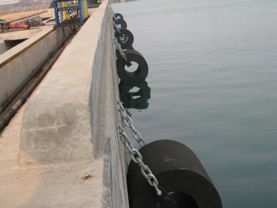 China Tipo topes de O del muelle de Tug Boat Fenders Marine Rubber antienvejecedores en venta