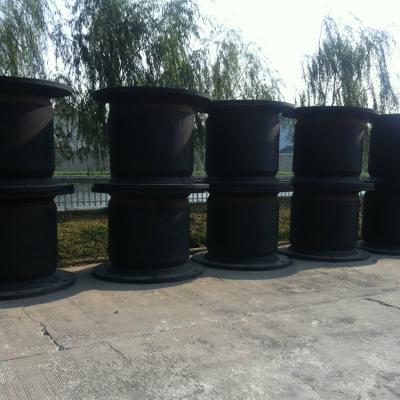 Chine Absorption élevée de force de Marine Rubber Super Cell Fender pour Vessle à vendre