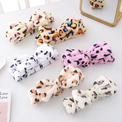 China Fashionable Wholesale Beauty Face Makeup Remover. Makeup Velvet Bow Hair Coral Bundle. Spa Women's Hair Band Hair Accessories for sale