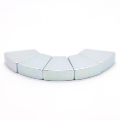 China Industrial Magnet [LYC] Manufacturer Magnet N52 Curved Trapezium Block Neodymium Arc Magnet for sale