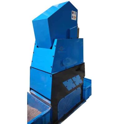 China Hotels Low Price PVC Cable Scarp Recycling Machine Mini Copper Granulator Mini Cable Separator From BSGH Supplier Comes en venta