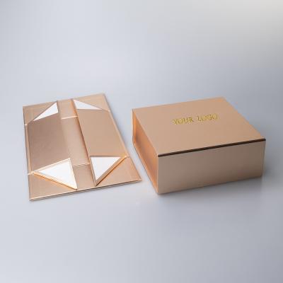 China New Design Luxury Top Selling Custom Made Handmade Printing Empty Gold Folding Magnetic Gift Box for sale