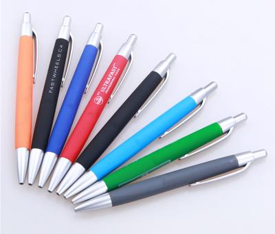 China Fluent Writing Advertising Logo Print 1.0MM Black Blue Ink Tip Cheap Plastic Ballpoint Pen for sale