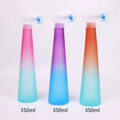 China Niebla Fina Pulverizador Spray Bottles With Daily Trigger Spay Bottle Fine Mist Sprayer Ombre Barber Supplies for sale