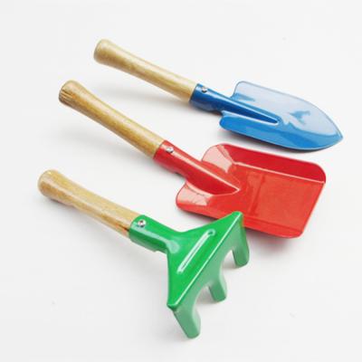 China GARDEN beach toy set color gardening tools mini pot scarifying shovel flower pot tool for sale