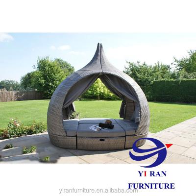 China UV Esistant Garden Lounge Outdoor Round Bed handweaved comfortable rattan tent for sale