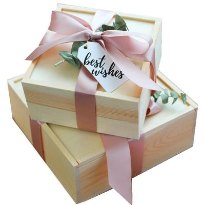 China America/Europe Wooden Handle Gift Box Wedding Candy Box Bridesmaids Christmas Wrapped Gift Box for sale